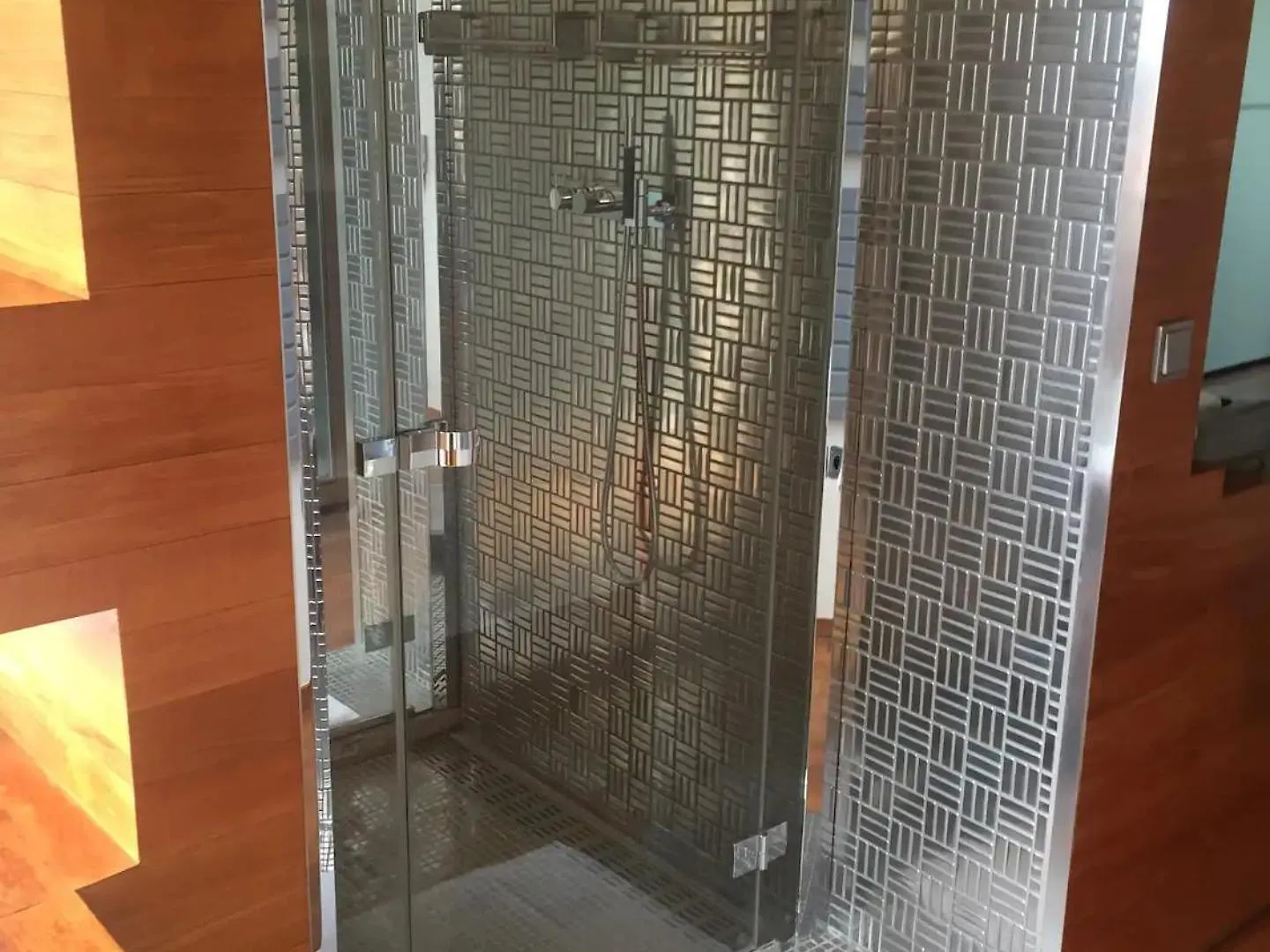 Willa Huge Luxury Central Prague Villa, 6 Beds And Baths, Terraces, Double Garage