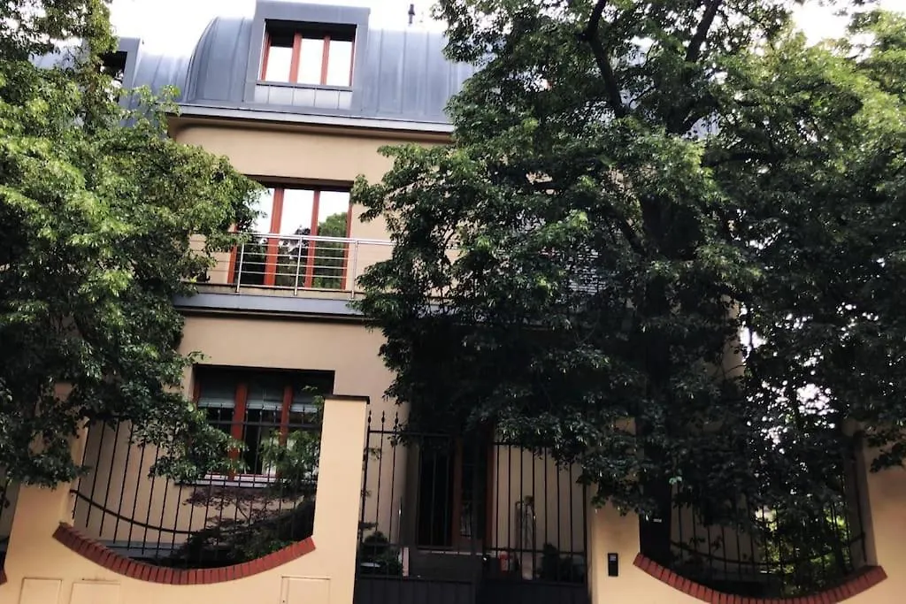 Huge Luxury Central Prague Villa, 6 Beds And Baths, Terraces, Double Garage 0*,  Czechy