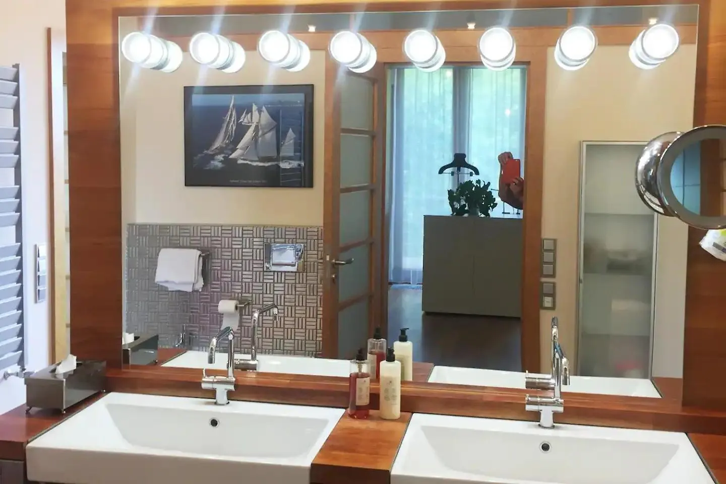 Huge Luxury Central Prague Villa, 6 Beds And Baths, Terraces, Double Garage Willa