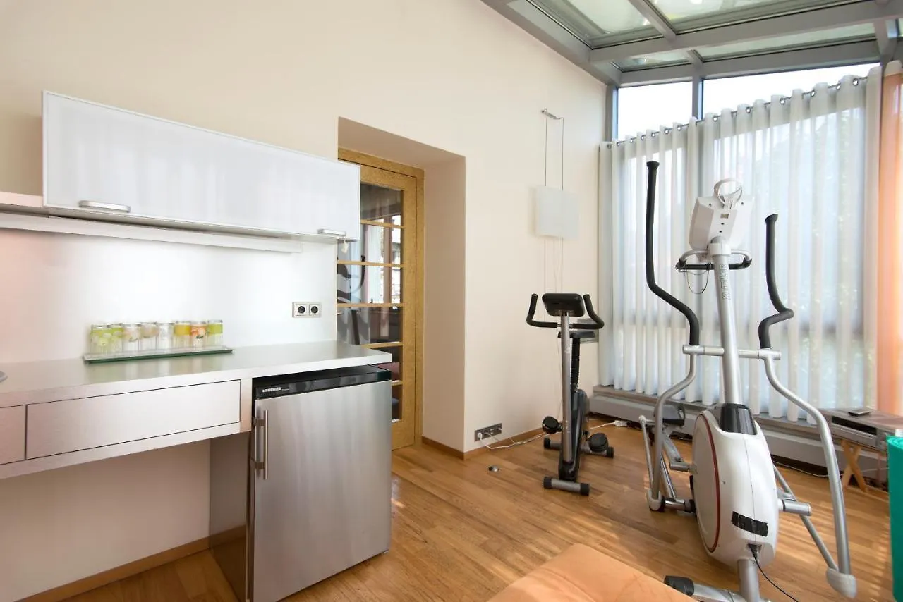 Huge Luxury Central Prague Villa, 6 Beds And Baths, Terraces, Double Garage 0*,