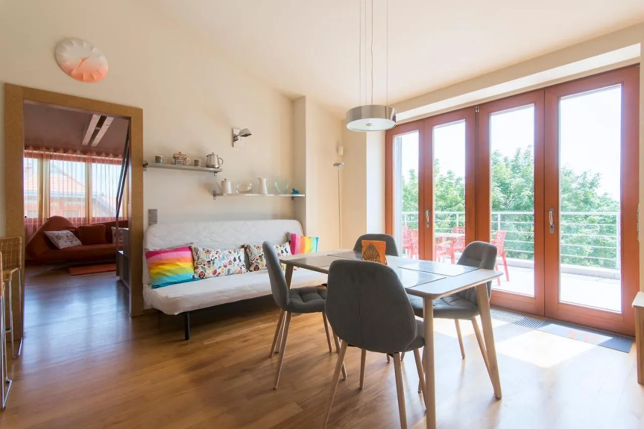 Huge Luxury Central Prague Villa, 6 Beds And Baths, Terraces, Double Garage Willa