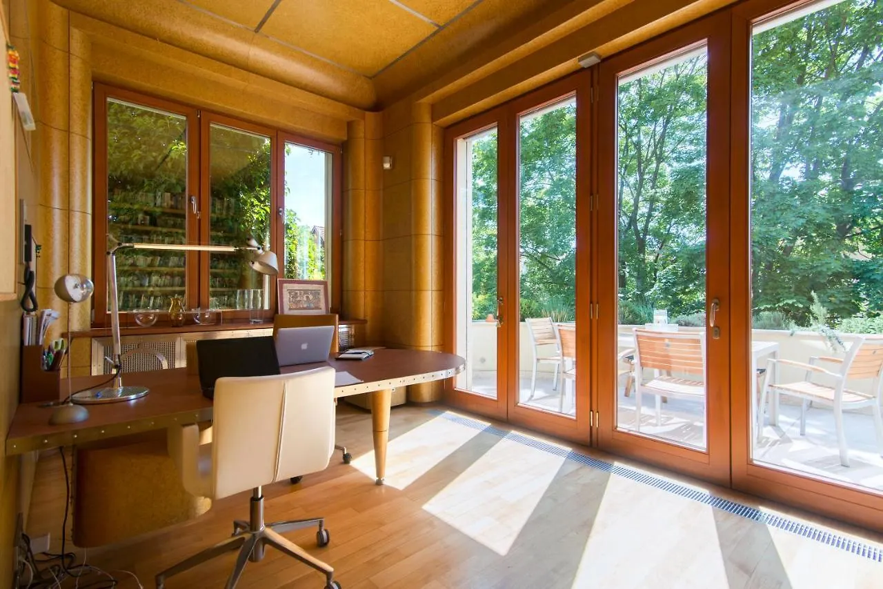 Huge Luxury Central Prague Villa, 6 Beds And Baths, Terraces, Double Garage
